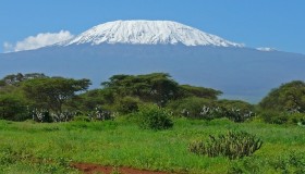 从赤道雪山-乞力马扎罗到梅鲁火山城-阿鲁沙 从赤道雪山-乞力马扎罗到梅鲁火山城-阿鲁沙